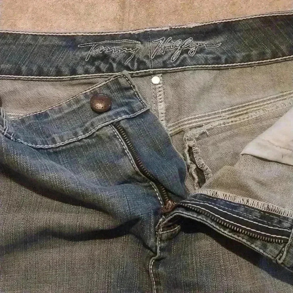 Tommy Hilfiger Size 14 Denim Mini Skirt - Picture 3 of 4